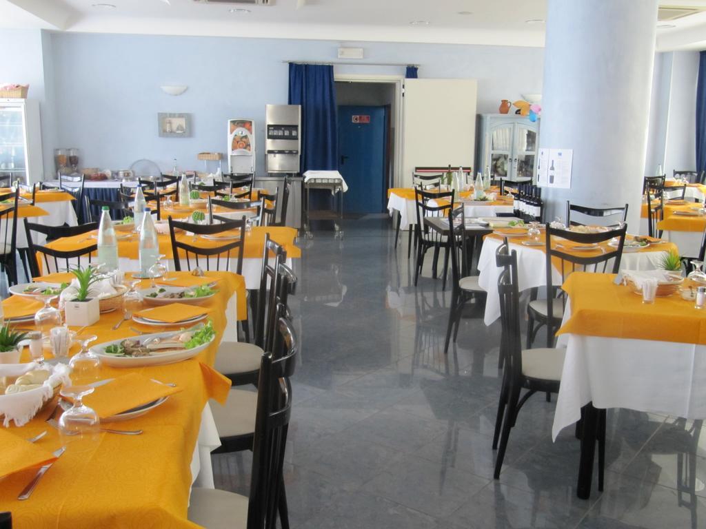 Hotel Monti Rimini Luaran gambar